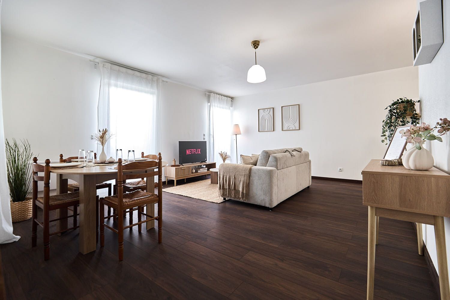 Intérieur d’un logement photographié pour une annonce immobilière
